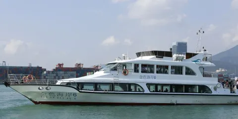 【私人訂製·山海漫步】鹽田海濱棧道 | 一單一團+專業徒步領隊 | 邂逅玻璃海+礁石群+燈塔 | 每一幀都是壁紙