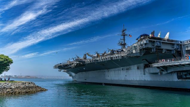 Tour di un giorno a San Diego | Fascino della Città Vecchia + Portaerei + Crociera | Include biglietto per la crociera nel porto militare e biglietto per la portaerei