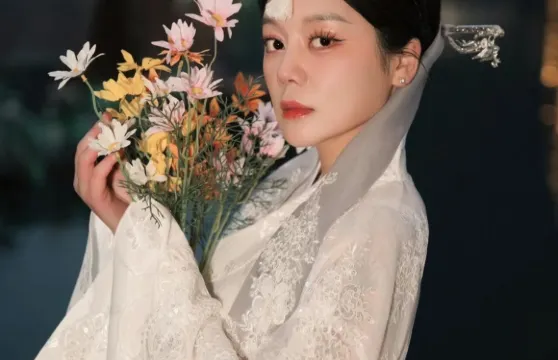 信陽Trip Moments【婚禮跟拍 街拍 抓拍 航拍 攝影錄影/多語言翻譯/底片全送/動作指導】