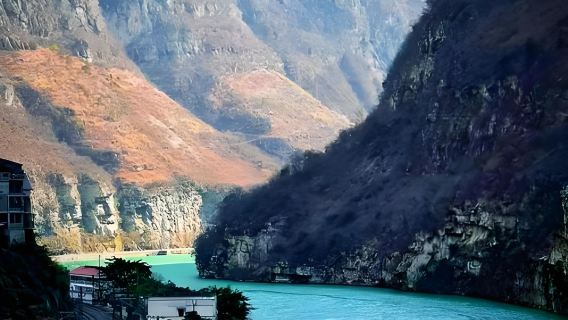 Chengdu round-trip: Dingmugou Grand Canyon + Xiaofeishui Waterfall (Cliff Walkway)|Ground fissure|Canyoning