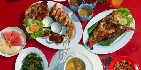 金巴蘭海鮮晚餐配日落美景
