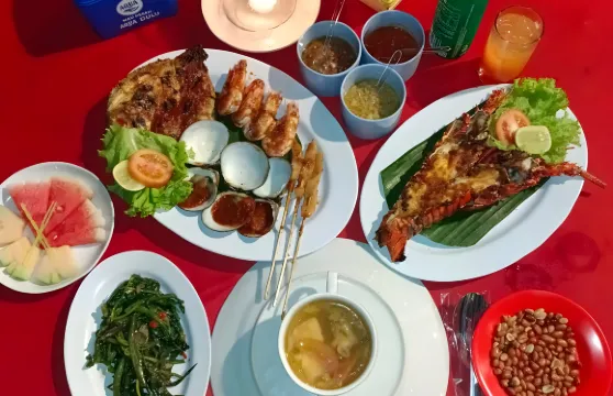 金巴蘭海鮮晚餐配日落美景