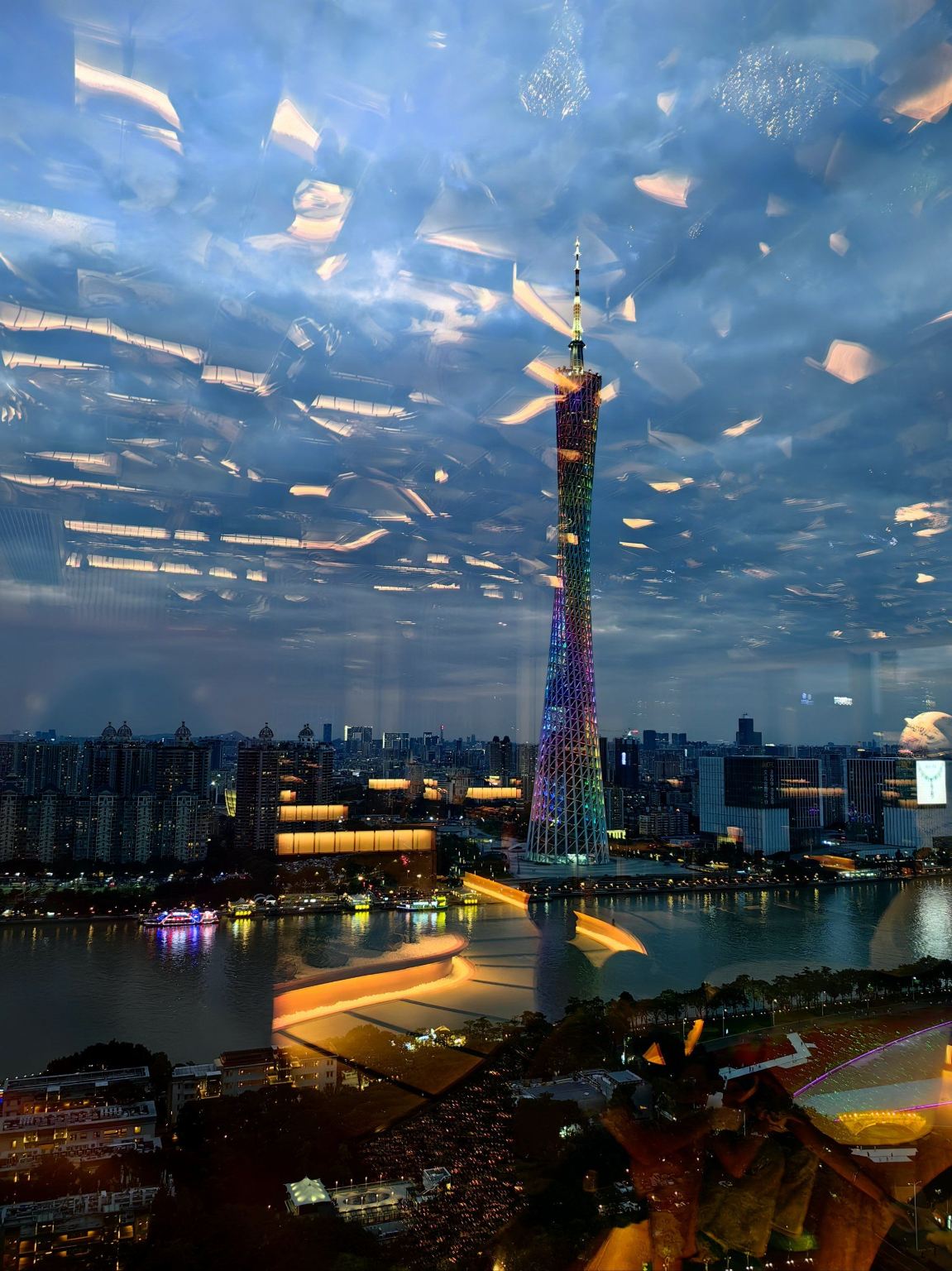 Guía profesional de inglés en toda la región de Guangzhou, Guangdong|Guía local|Acompañamiento de compras|visita guiada del sitio|Servicios de traducción para negocios y ferias (francés-ruso-italiano)