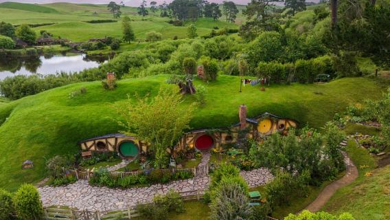 Dari Auckland: Lawatan Bas Waitomo & Hobbiton dengan Makan Tengahari