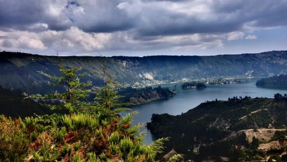 Atemberaubende Aussichten Wonchi Crater Lake ein privater Tagesausflug