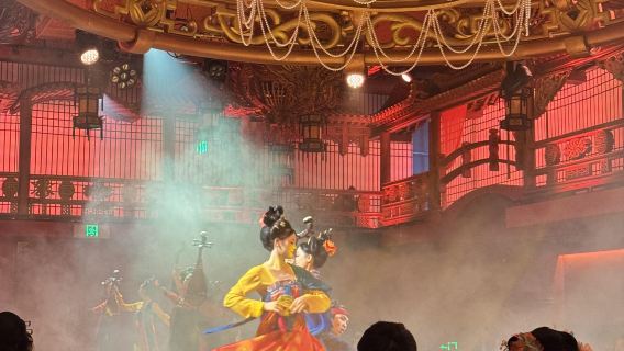 Phúc Kiến - Phúc Châu Ngự Yến | Khoác lên mình bộ trang phục lộng lẫy, bước vào bữa tiệc hoàng gia, trải nghiệm không gian cung đình tráng lệ thời thịnh Đường. Ẩm thực cao cấp + Múa hát cung đình + Trải nghiệm trang phục & trang điểm tùy chọn