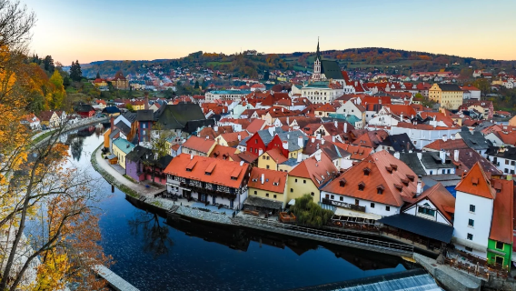 捷克布拉格來回克魯姆洛夫（CK）一日遊（含城堡門票）【拼團】