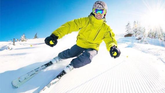 Excursión de un día a la Montaña Dorada de Buda en la nieve [Incluye guantes y calentadores | 5 horas de diversión pura | Disfruta de la nieve | Posibilidad de esquiar]
