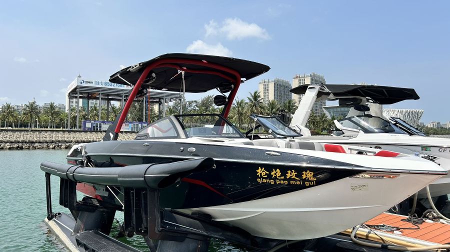 海口尾波衝浪【專業豪華造浪艇+資深教練+簡單易上手】