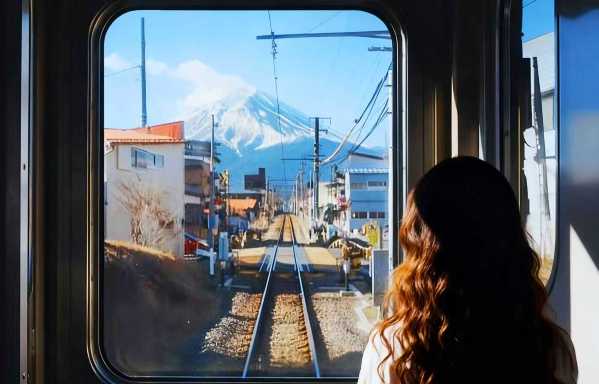 富士山山梨水果採摘，河口湖網紅觀光電車，大石公園一日遊