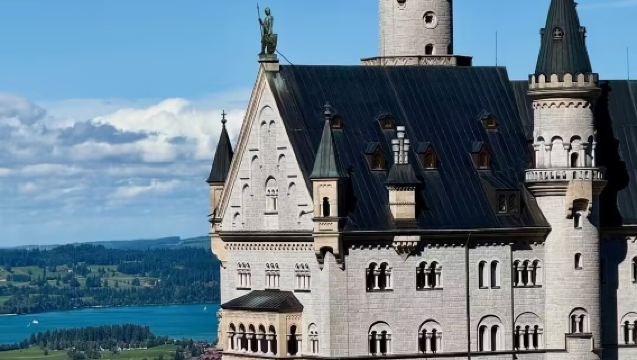 Sewaan Peribadi Bahasa Cina Munich Pergi-Balik | Lawatan Sehari ke Istana Neuschwanstein + Kampung Lukisan Oberammergau