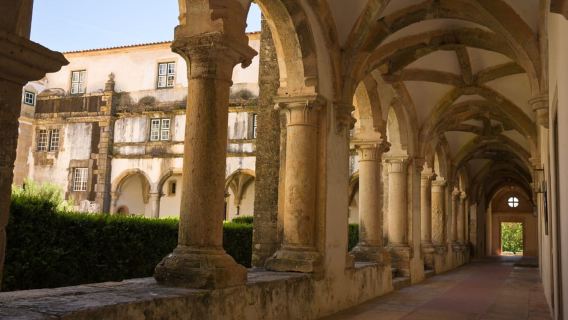 From Lisbon: Knights Templar Tour – Almourol, Tomar and Convent of Christ