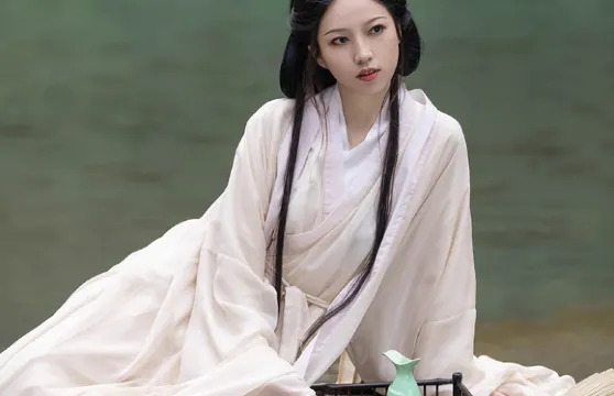 黑河Trip Moments【街拍跟拍航拍抓拍婚拍/多語言翻譯攝影師/攝影攝像/底片全送】