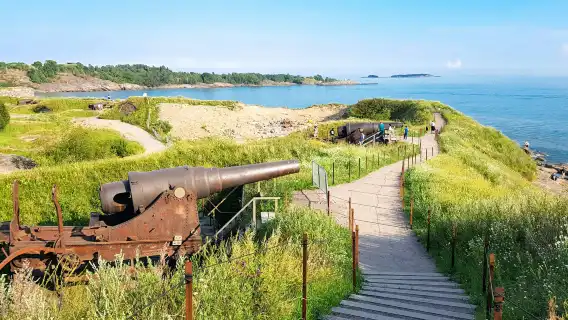 Helsinki & Suomenlinna: Sightseeing Tour