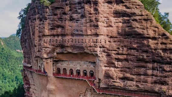 Grutas de Maijishan / Una de las "Cuatro Grandes Grutas" + Antigua Residencia de la Familia Hu + guía/ servicio de coche privado con conductor/ No se realizan tours en viaje organizado