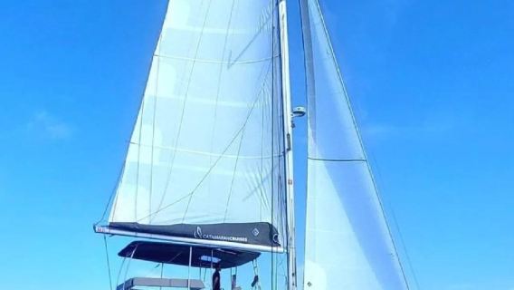 モーリシャス カタマランクルーズ&鹿島ウォーキング+パラグライダー+ラフトボート ワンデーツアー【食事・送迎付き】