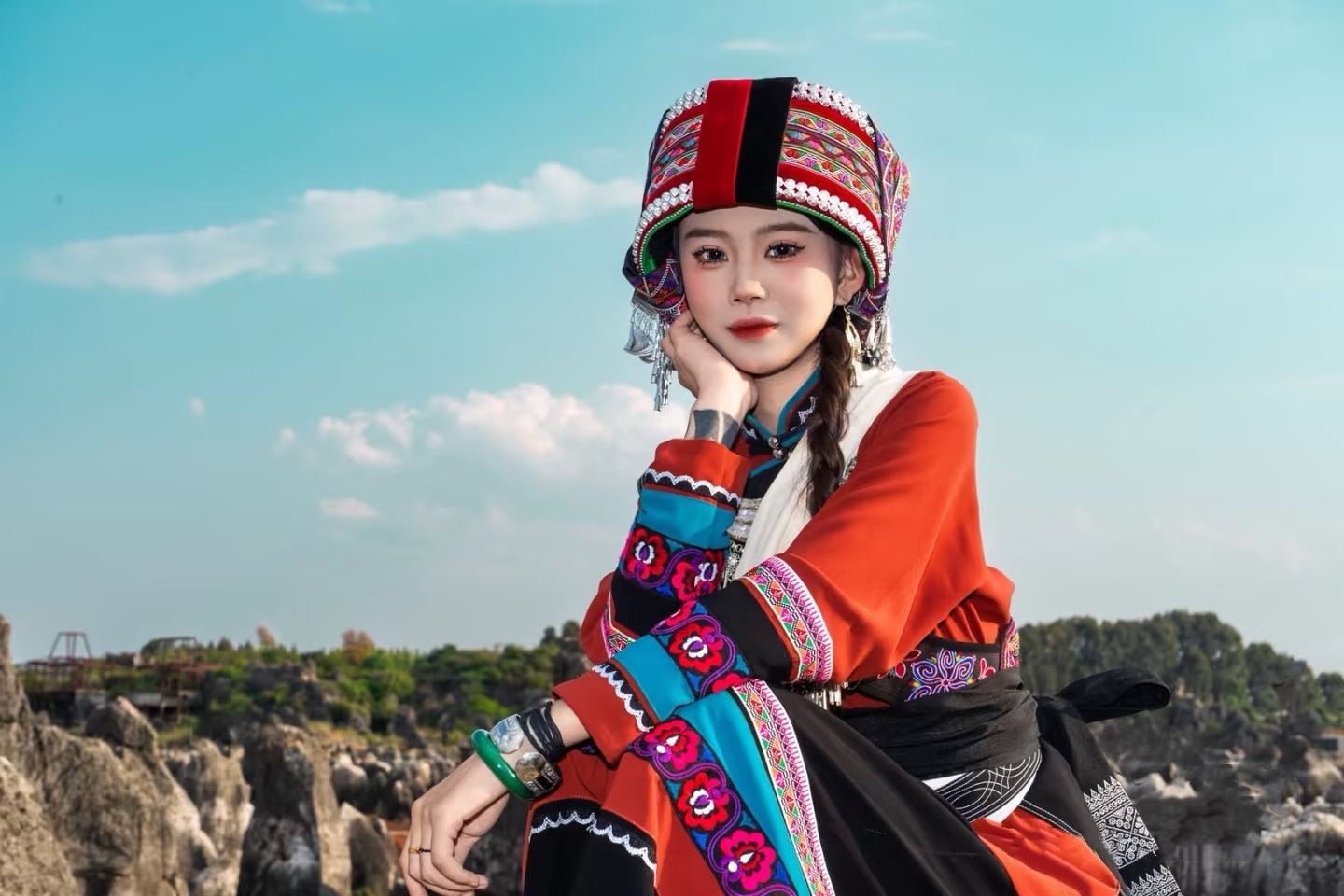 Tour di un giorno a Kunming Shilin e Jiuxiang [Pick-up entro la seconda circonvallazione | opzione per aggiornare a nuovo pacchetto o gruppo piccolo di 15 persone]