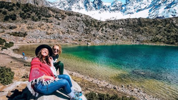 Dari Cusco: Danau Humantay dengan Sarapan dan Makan Siang Prasmanan