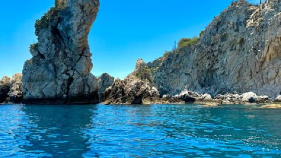 Private Boat Tour: Grotta dell'Amore-Taormina-Isola Bella-Grotta Azzurra
