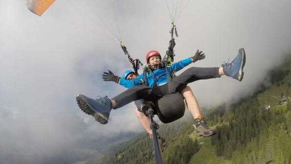 Parapente biplace sur le glacier d'Aletsch