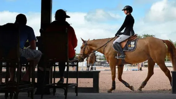 Pokhara: avventura a cavallo con prelievo in hotel