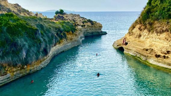 Corfu: Perjalanan Bus & Berenang di Canal d'Amour, Kassiopi, & Barbati