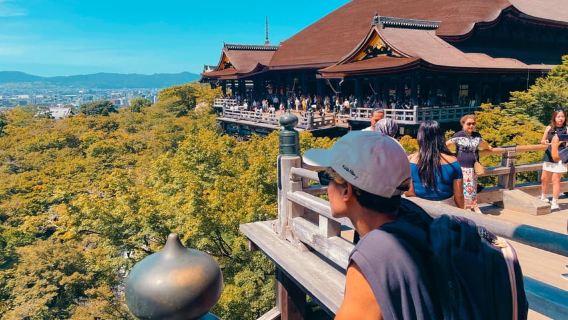 ทัวร์เดินชมประวัติศาสตร์ เกียวโต: ย่านกิออนและวัดคิโยมิซุ