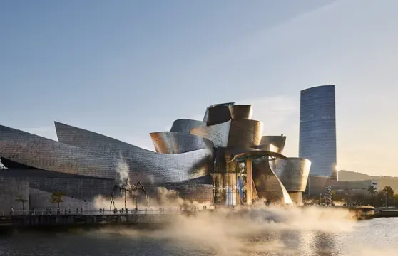 西班牙畢爾巴鄂 驚世美術館、靈動白橋、中世紀老街與濃縮之地