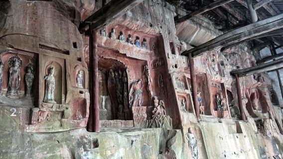 사천 바중 은양고진 + 남감석굴 + 북감석굴 + 왕왕산 당일 치기 여행 영어 서비스