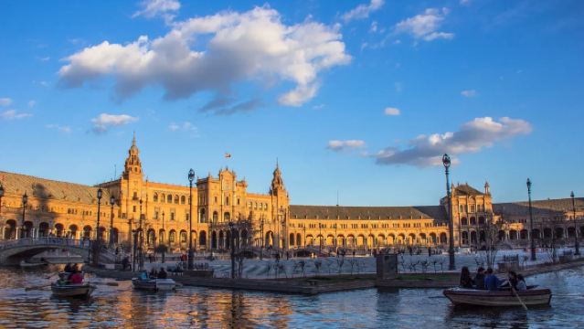 西班牙塞維利亞一日遊【吉拉爾達塔+西班牙廣場+瑪麗亞・路易莎公園