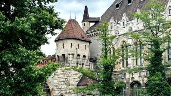 Hungary: Tour Budapest + Vương cung thánh đường Thánh Stephen + Lâu đài Vajdahunyad + Bể tắm nước nóng Széchenyi