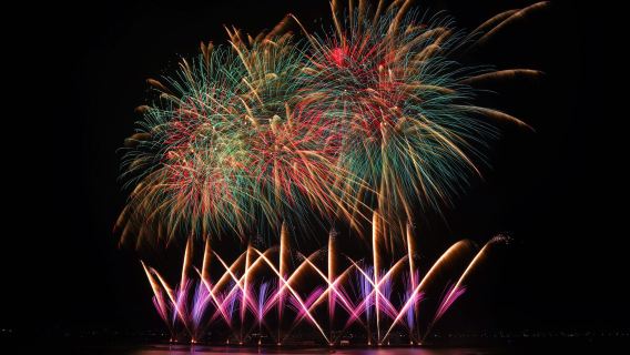 Tour du lịch trong ngày có vé vào cửa Lễ hội pháo hoa trên hồ lần thứ 78 tại Hồ Suwa (Pháo hoa Hồ Suwa) <Sử dụng xe buýt đêm khứ hồi> [Khởi hành từ Shinjuku]