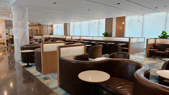 VIP lounge pass at Shanghai Hongqiao International Airport (SHA airport VIP lounge + transfer/transit/waiting/rest/dining)