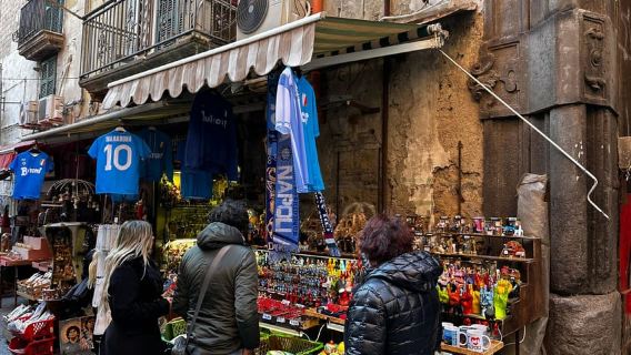 Chocolate and Pastry tasting tour in Napoli Old Town