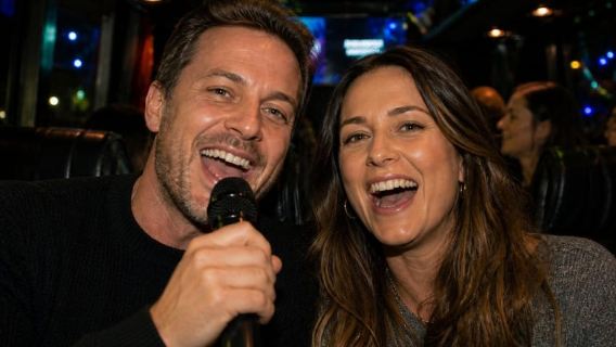 Colonia: Tour en autobús de karaoke de 1.5 horas internacional