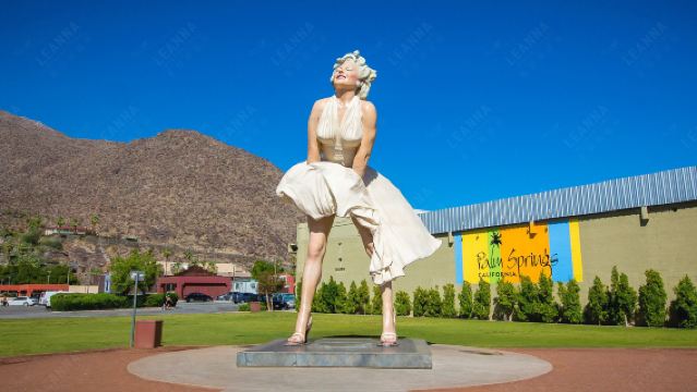Lawatan Gurun Palm Springs · Lawatan Patung Marilyn Monroe + Rumah Mewah Elvis Presley + Muzium Penerbangan + Galeri Seni