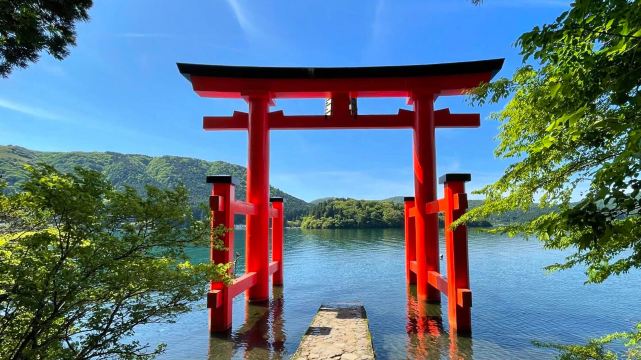 Mount Fuji & Hakone Day Tour from Tokyo