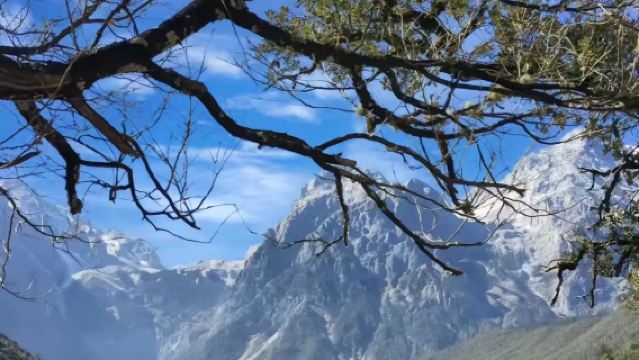 Lijiang Yulong Snow Mountain + Blue Moon Valley 1-day Tour • Luxury Private Tour|Golden Sunrise Over the Mountains|Private tour