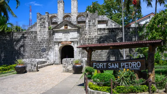 Excursión de un día a Cebú: Basílica del Santo Niño + Cruz de Magallanes + Fuerte San Pedro + Jardines de Silao, etc.