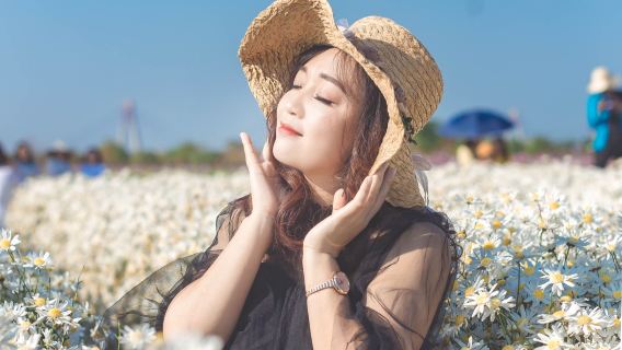 China Guangxi Province interpreter Guide, local guide, guide explanation, private charter Pick-up and drop-off/photographer shooting/business escort/medical escort/travel guide/travel interpreter customization