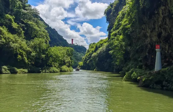 東莞來回 清遠千年瑤寨+湟川三峽一日遊 中英文服務