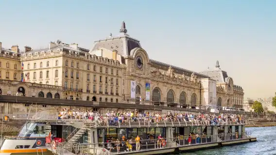 パリ・セーヌ川のバトー・パリジャン グラスルーフ遊覧船で楽しむロマンチックなフランス料理体験【ランチまたはディナー選択可 + セーヌ川クルーズ】