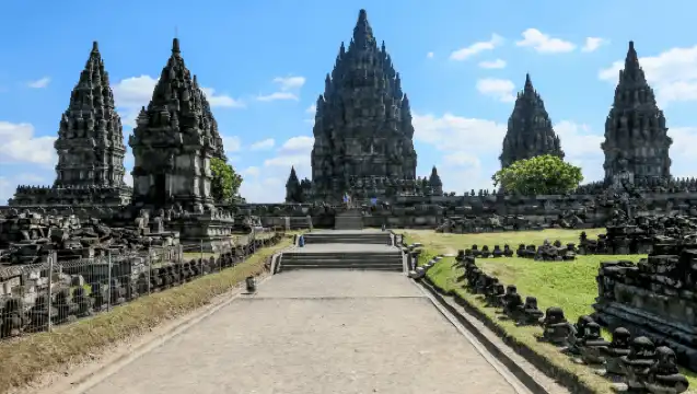 中岜朗天坑與普蘭巴南寺|多語言導覽