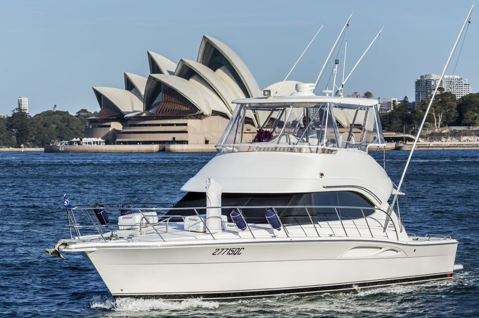 Sydney Harbour: Luxury Multi-Stop Lunch Cruise