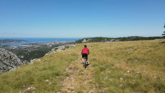 Trieste: Plateau Walking Tour dengan Drone Footage