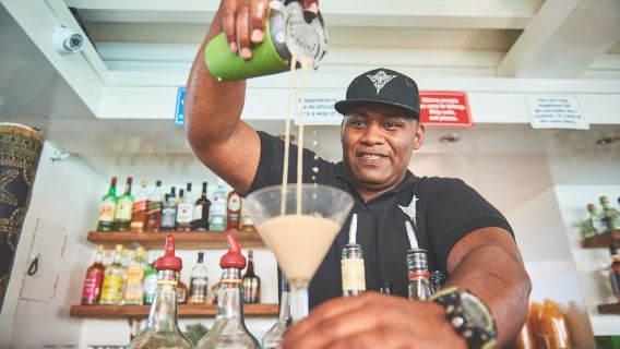 Fiji: piattaforma galleggiante Cloud 9 e avventura di sport acquatici