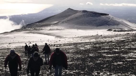 Ätna Süd: Winterwanderung in großer Höhe mit Bergführer