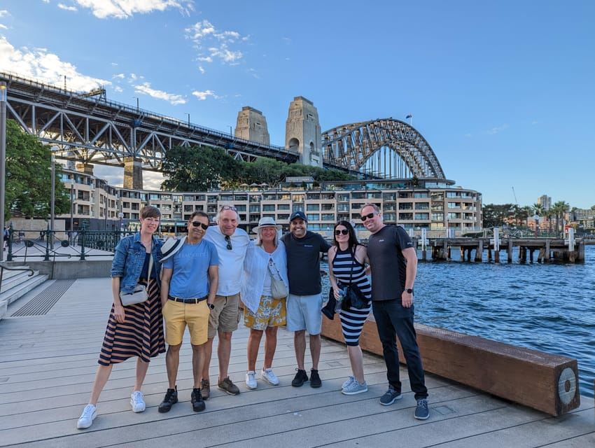 Sydney: City & The Rocks 3.5-Hour Walking Tour with a Drink
