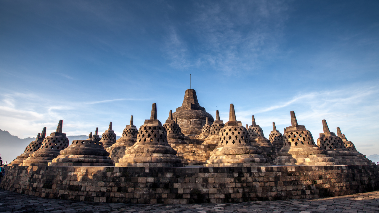 Templi di Borobudur e Prambanan|Guida multilingue