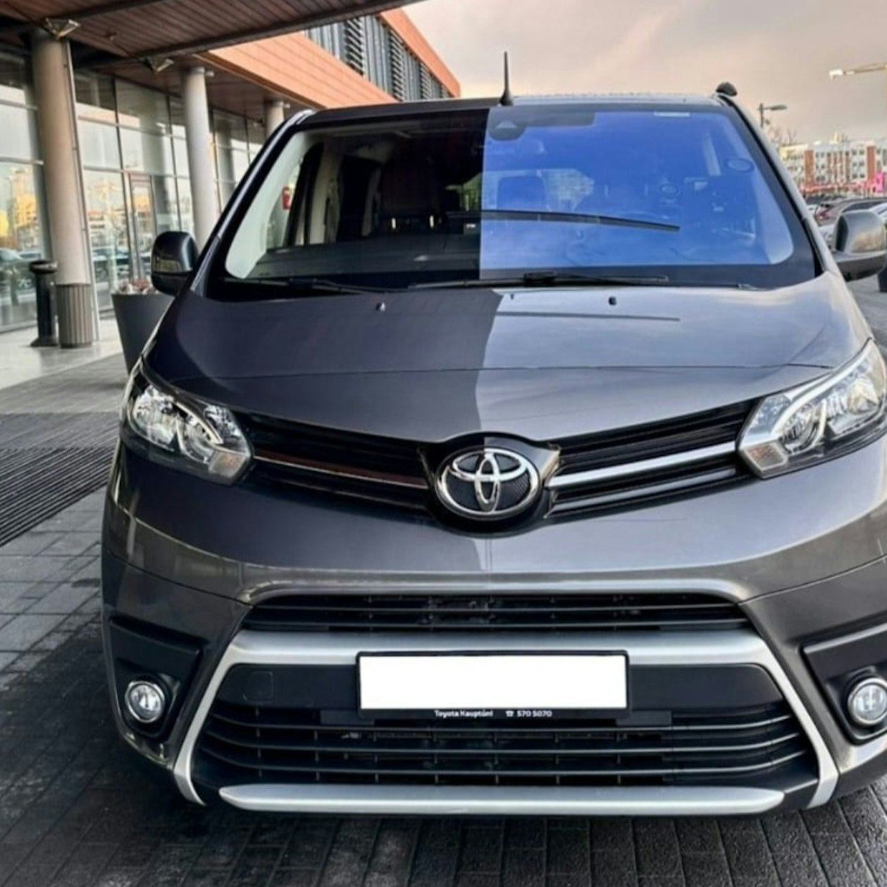 Reikiavik: traslado privado al Aeropuerto Internacional de Keflavík